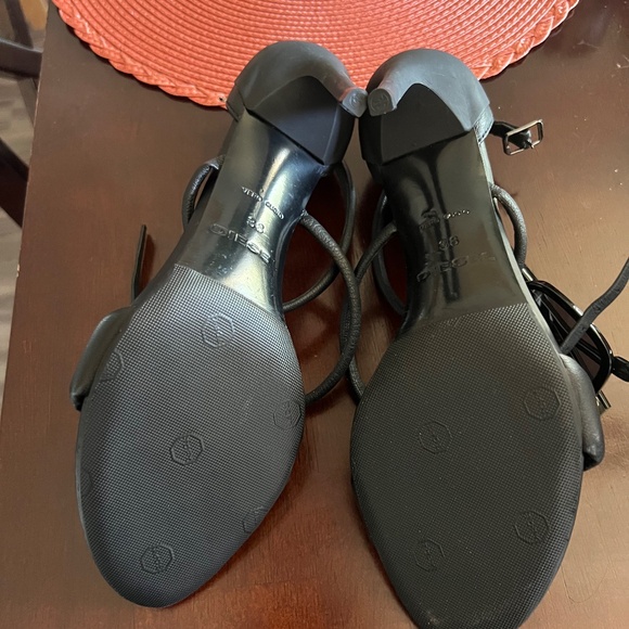 Refurbished/cleaned.Diesel Women's Black and White Sandal SIZE 8 - Picture 2 of 8